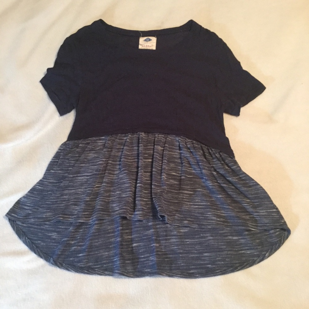 Wild Blue hi lo top, size Small